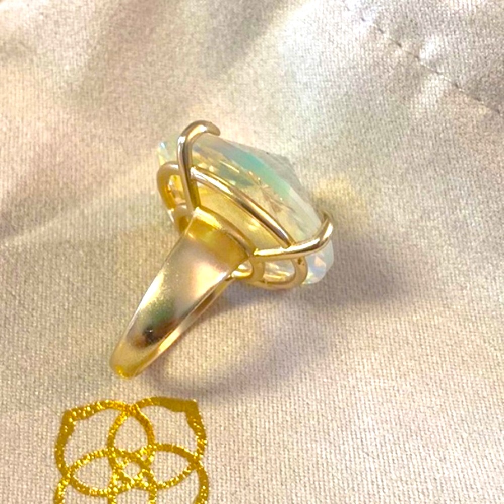 Kendra Scott Jolie Breathtaking.                Gold Dichroic Cocktail Ring
Sz 6 - Picture 4 of 8